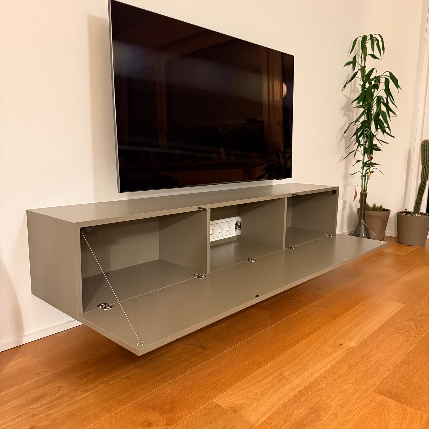 TV Lowboard - STRATO