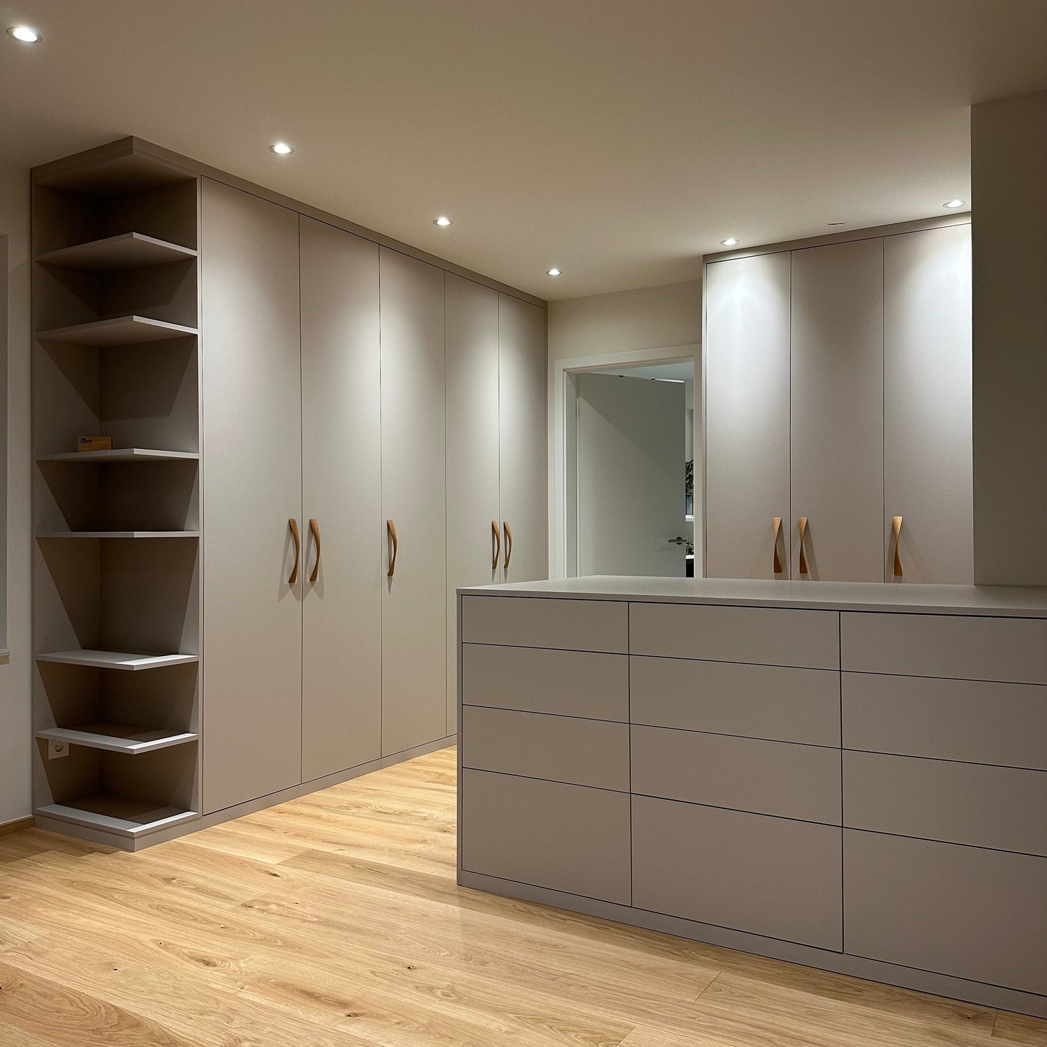 Kleiderschrank